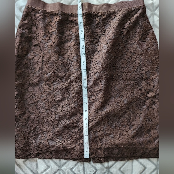 LOFT pencil skirt, size 6, brown - Picture 3 of 5
